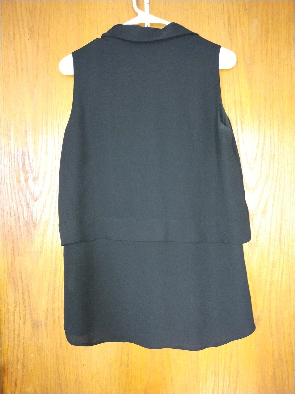 Banana Republic Black Sleeveless Layered Collared Blouse - Picture 2 of 7